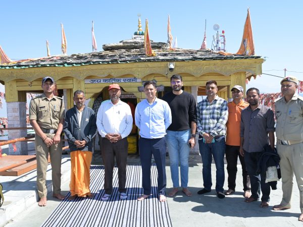 कार्तिक स्वामी मंदिर, उत्तर भारत का एकमात्र मंदिर जहाँ भगवान कार्तिकेय बालक रूप में विराजमान हैं ।